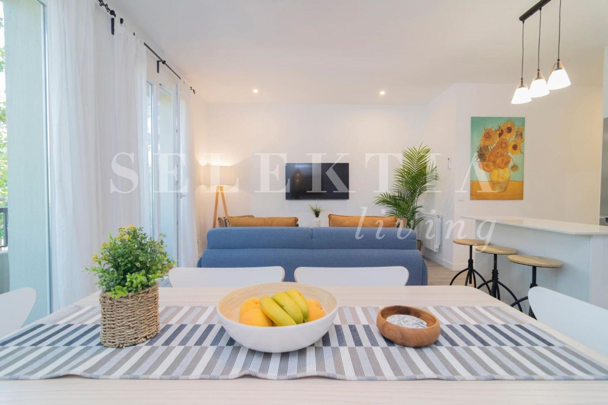 Castellana Suites Madrid Exterior photo