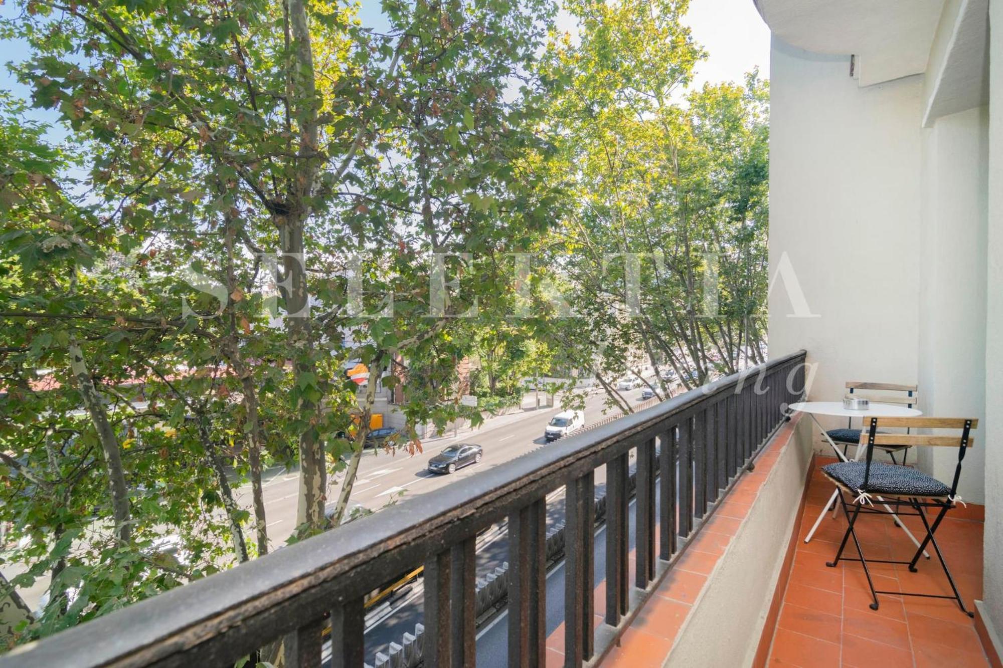 Castellana Suites Madrid Exterior photo